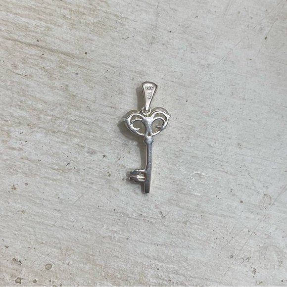 Sterling Silver Key To My Heart Rainbow Moonstone Necklace Pendant 🗝️💙 - Picture 4 of 7